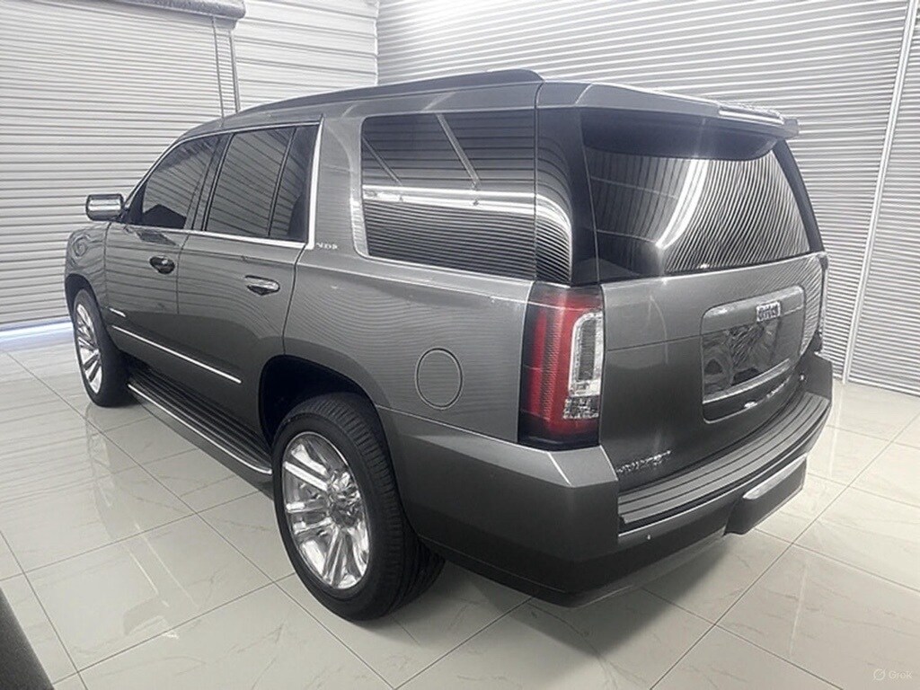 2020 Gmc Yukon SLT photo 2