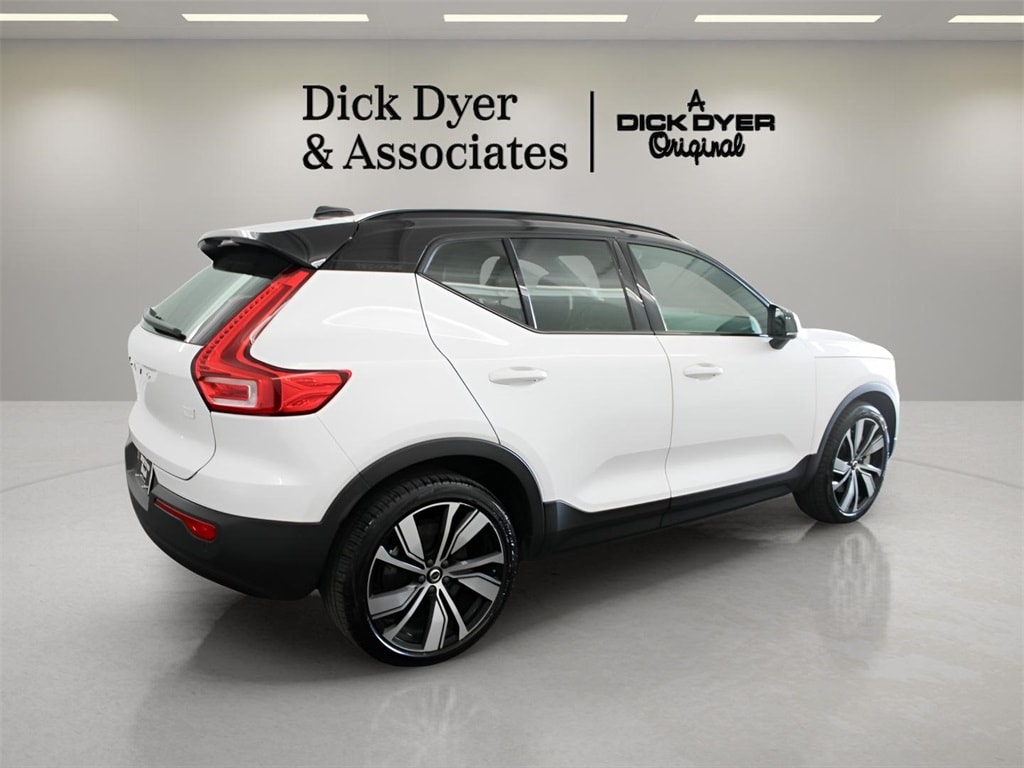 Used 2022 Volvo XC40 Plus with VIN YV4ED3UR9N2771232 for sale in Columbia, SC