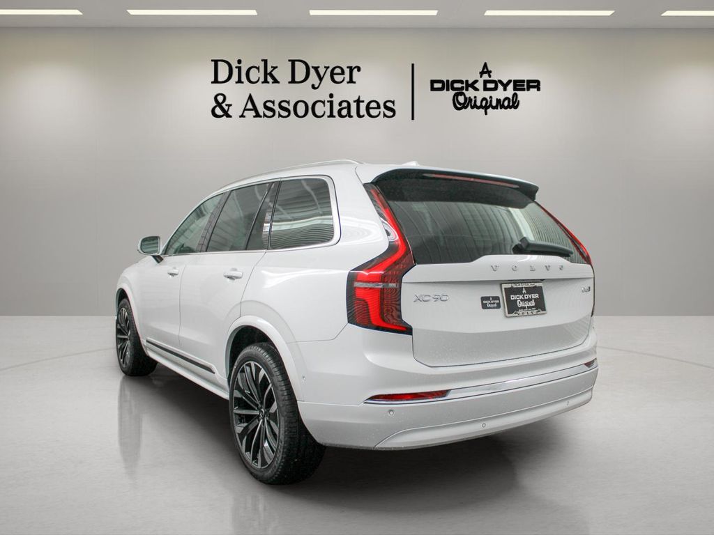 2026 Volvo XC90 Ultra - Photo 6