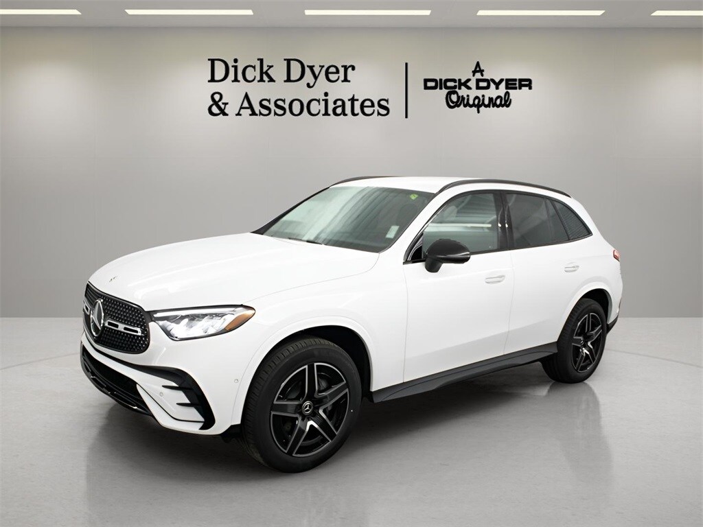 2025 Mercedes Benz GLC 300 4MATIC photo 2