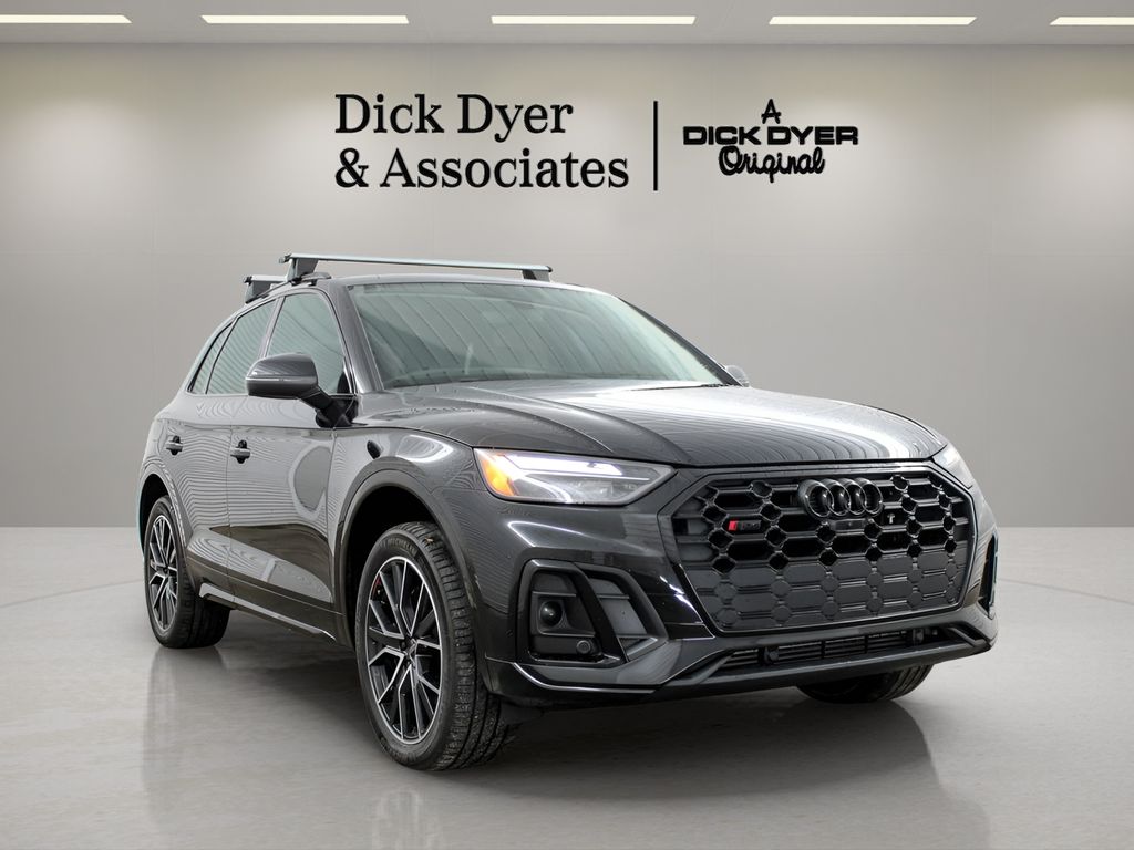 2024 Audi SQ5 Premium Plus's photo