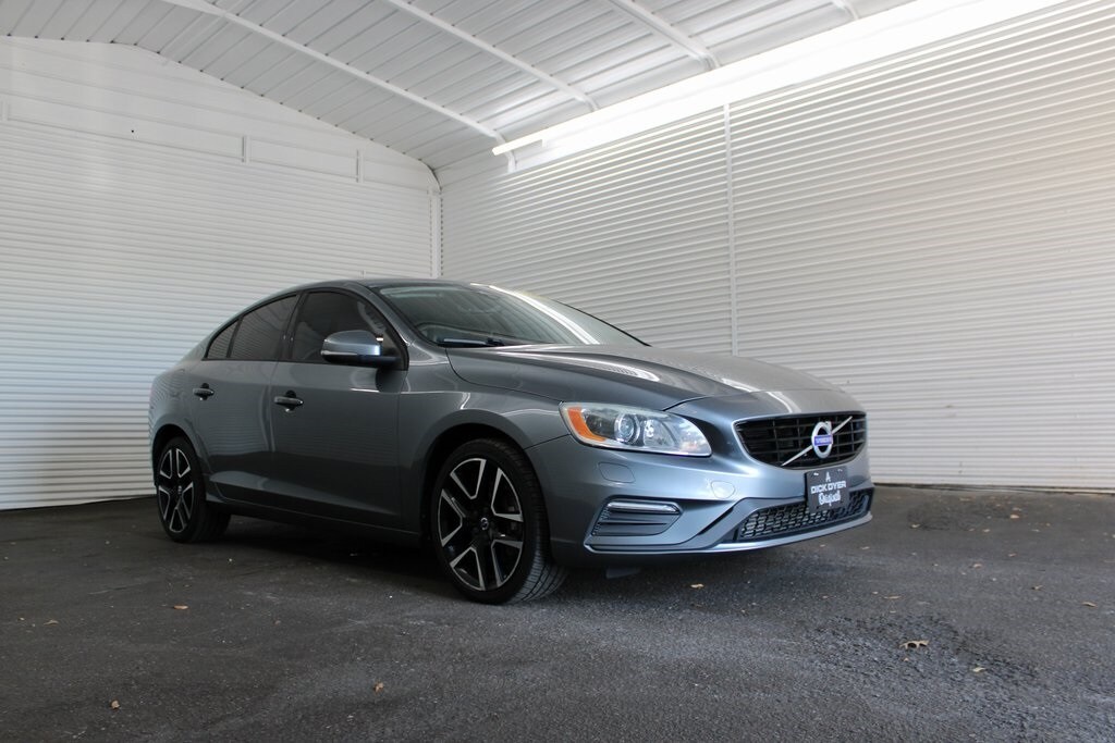2017 Volvo S60 T5 Dynamic's photo