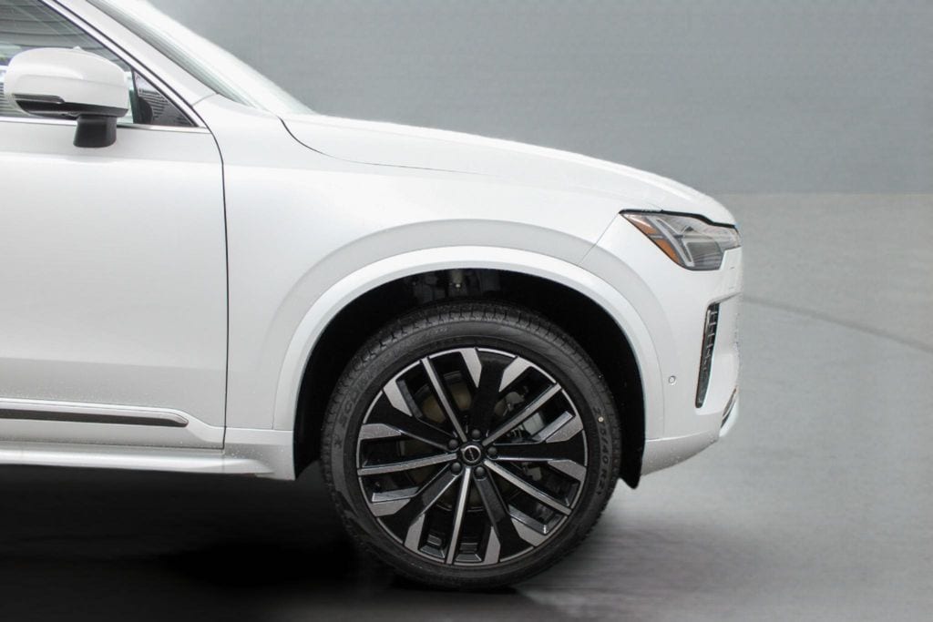 2026 Volvo XC90 Ultra - Photo 32