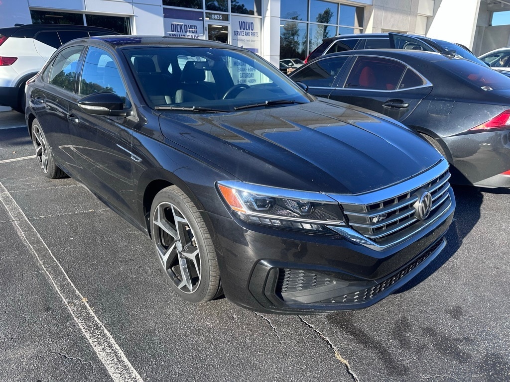 2021 Volkswagen Passat R-Line