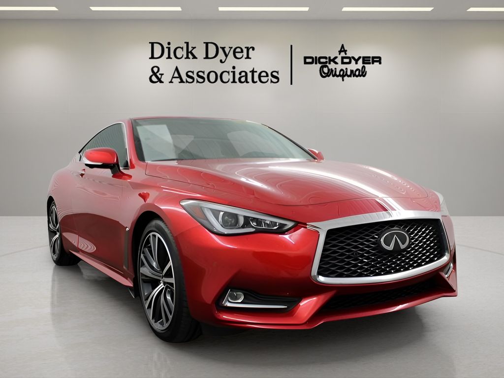 2022 INFINITI Q60 Coupe LUXE