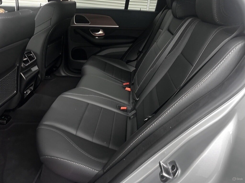 2024 Mercedes Benz GLE 350 4MATIC photo 4