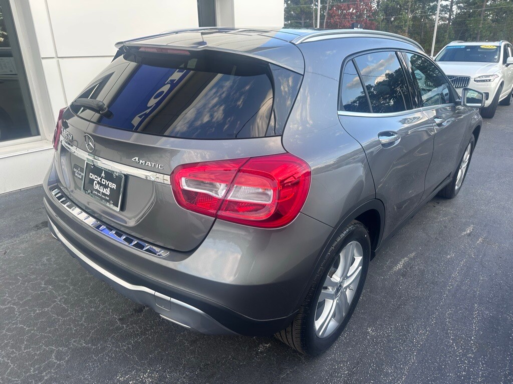 2020 Mercedes Benz GLA 250 4MATIC photo 3