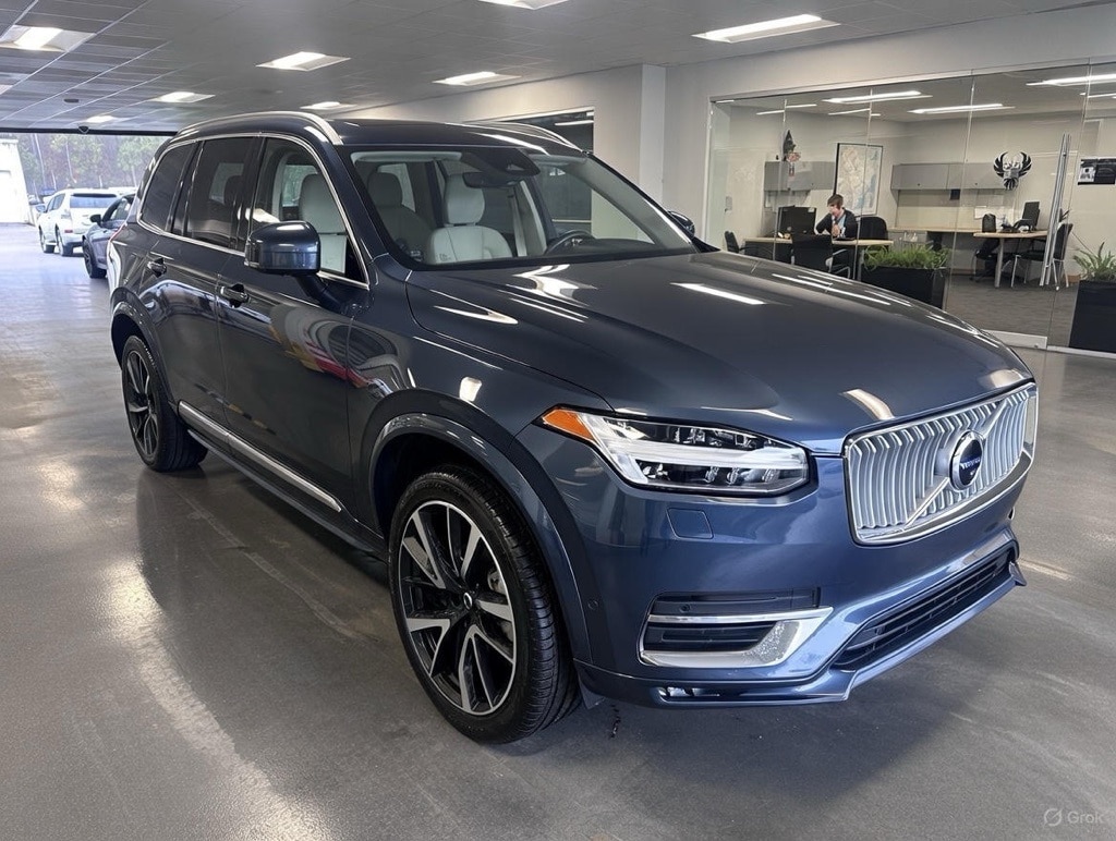 2024 Volvo XC90 Plus's photo