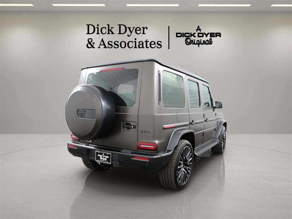 2025 Mercedes Benz G AMG 63 photo 2