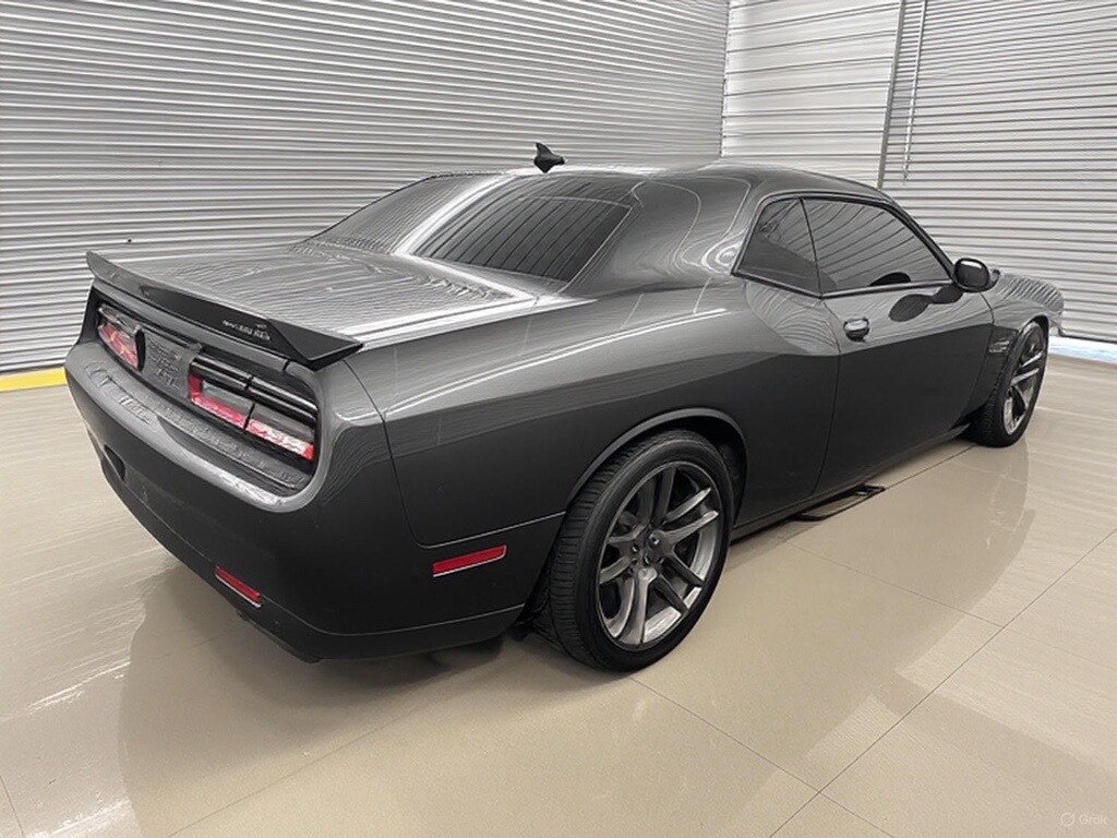 2022 Dodge Challenger R/T Scat Pack photo 3