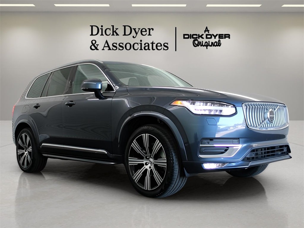 2024 Volvo XC90 Plus's photo