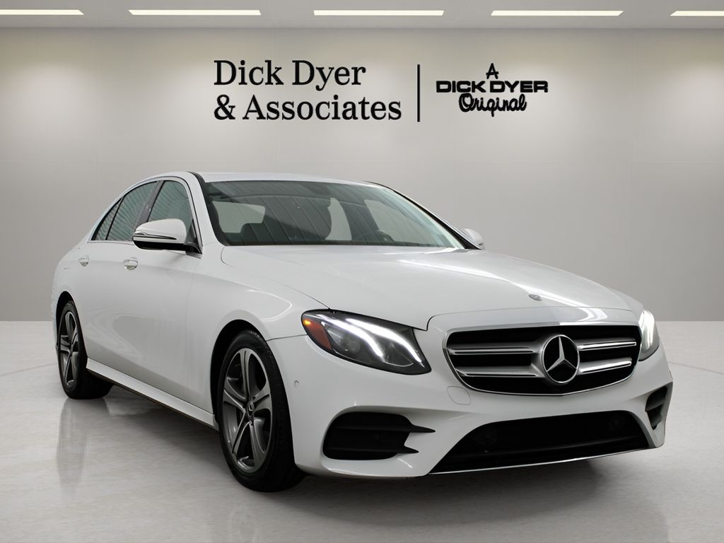 2017 Mercedes-Benz E-Class E300 4MATIC's photo