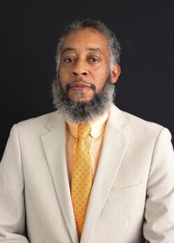 Staff member Thedron Harris from ID_9c452df7fab6