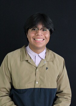 Staff member Romeo Santos  from ID_5613e1311b65