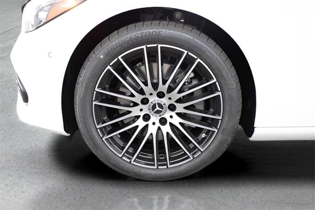 2025 Mercedes Benz C 300 Sedan photo 2