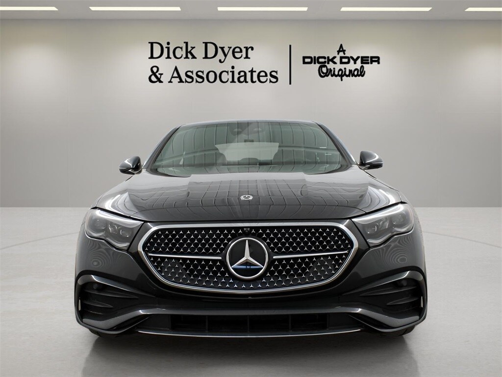 2025 Mercedes Benz E 350 Sedan photo 3