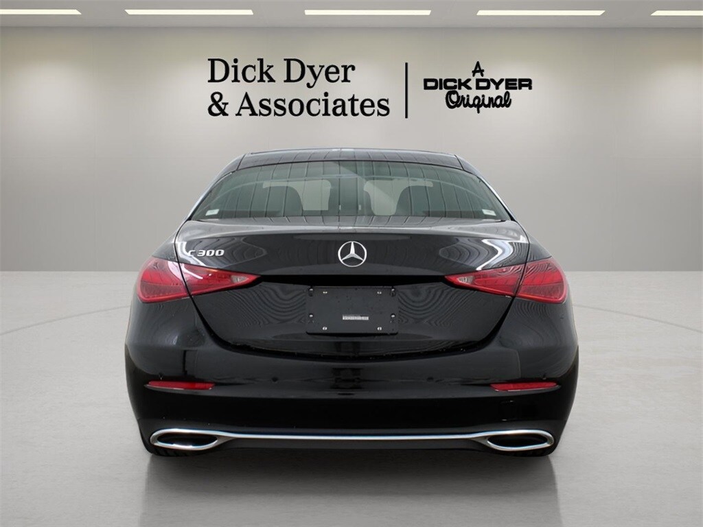 2025 Mercedes Benz C 300 Sedan photo 4