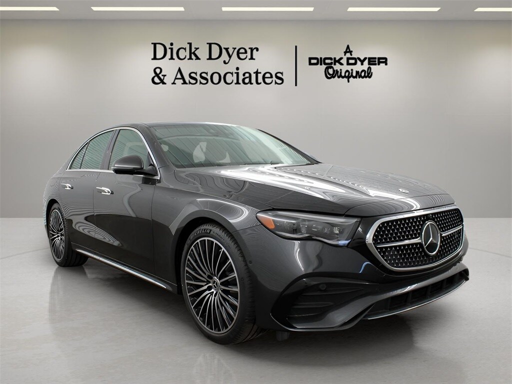 2025 Mercedes Benz E 350 Sedan photo 2