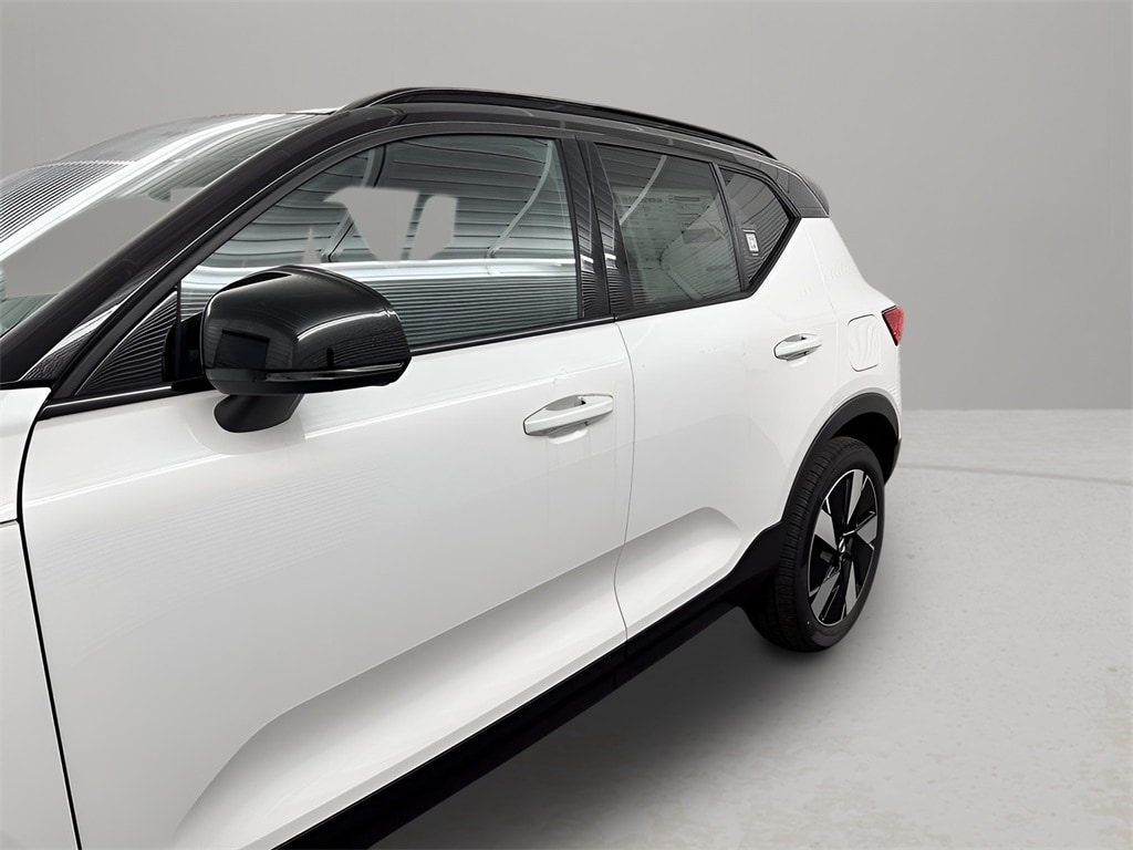 Used 2024 Volvo XC40 Recharge Pure Electric Core SUV