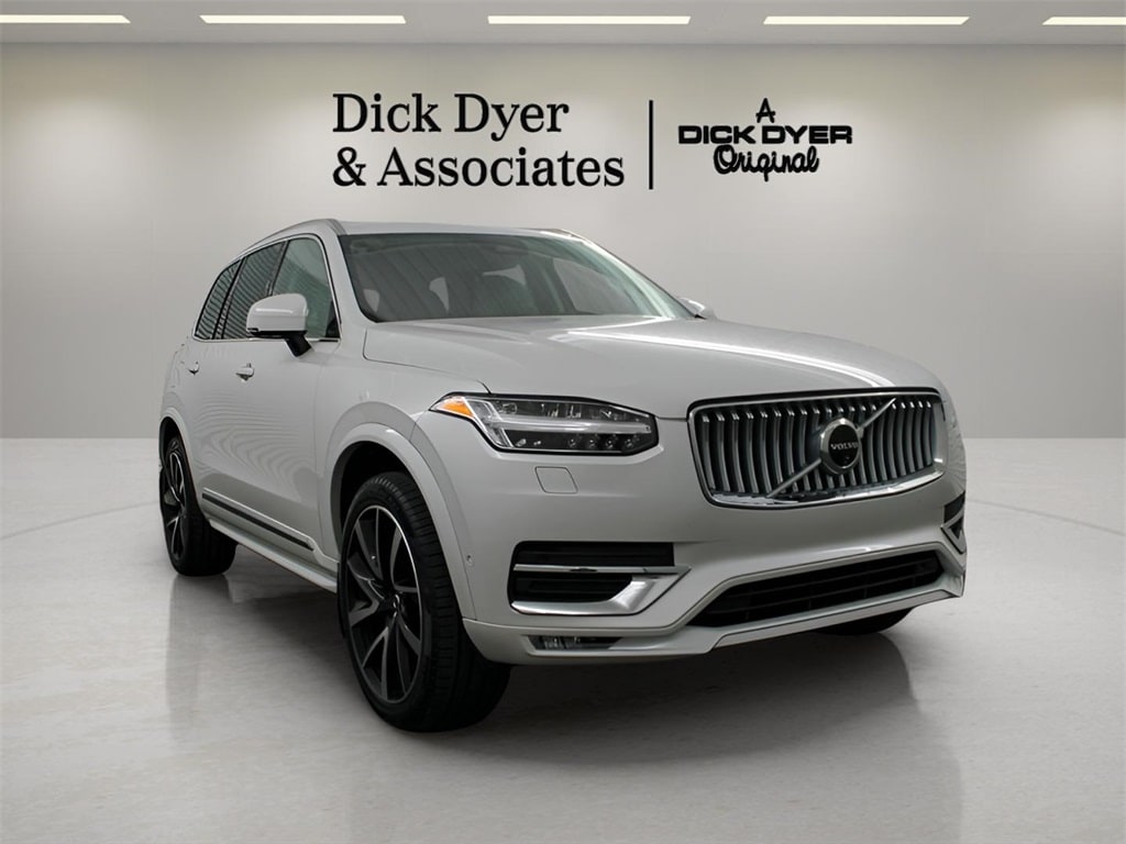 2024 Volvo XC90 Plus's photo