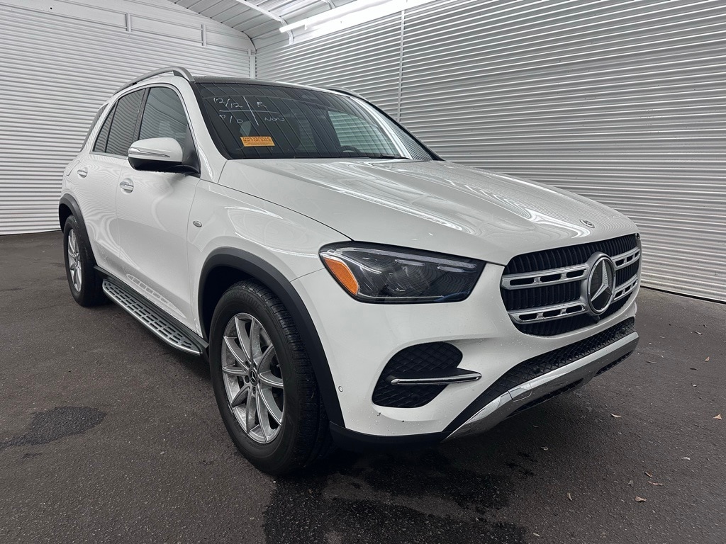 2025 Mercedes-Benz GLE GLE450E's photo