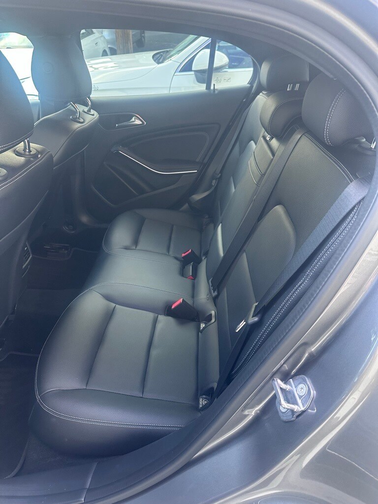 2020 Mercedes Benz GLA 250 4MATIC photo 4