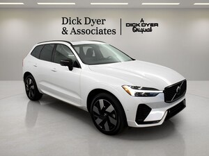 2025 Volvo XC60 plug-in hybrid T8 Plus SUV