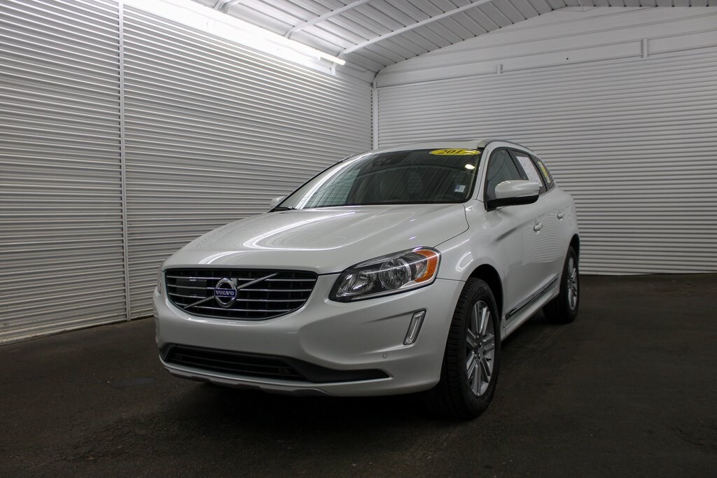 Used 2017 Volvo XC60 T5 FWD Inscription SUV