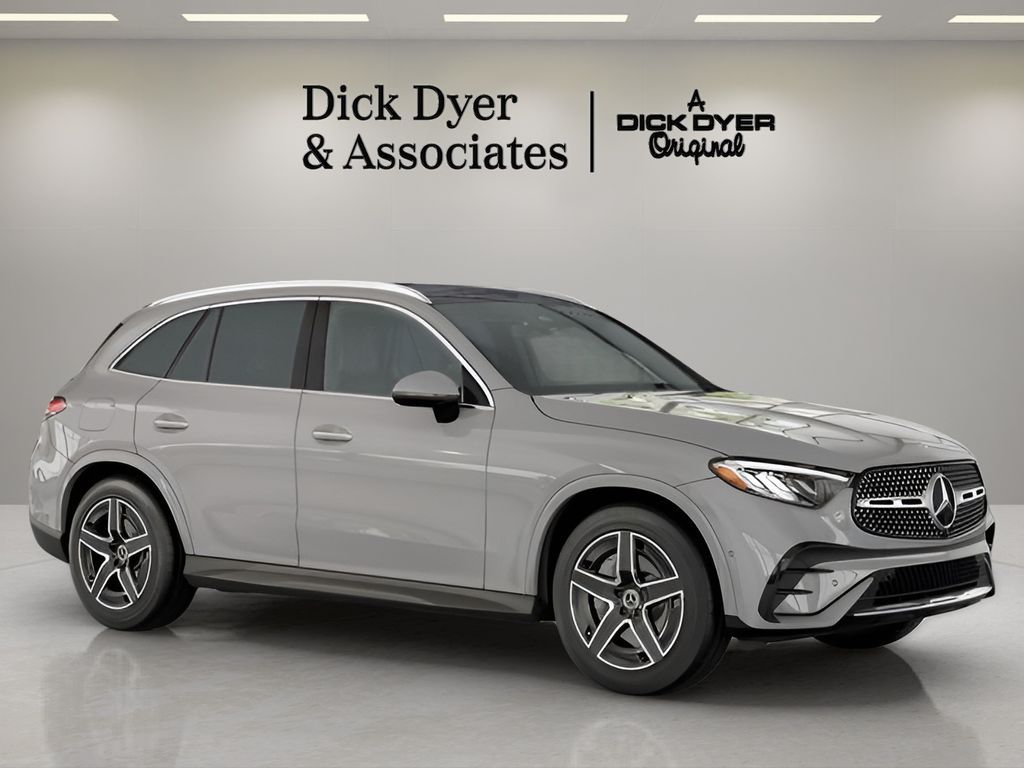 2026 Mercedes-Benz GLC