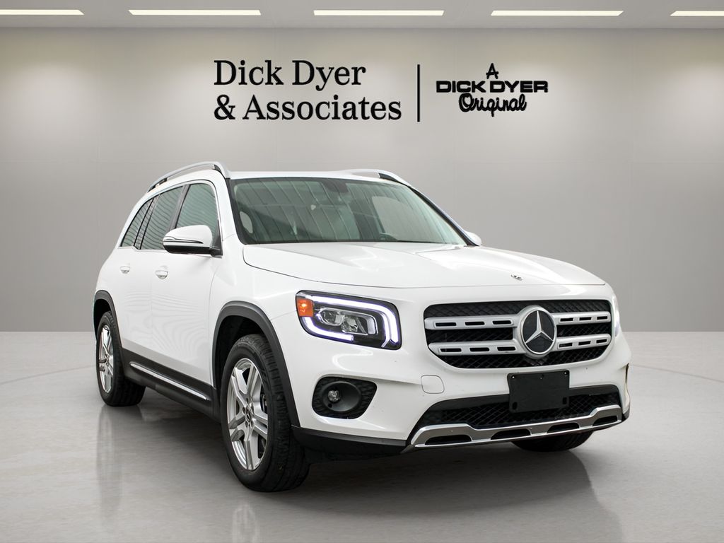 2020 Mercedes-Benz GLB GLB250 4MATIC's photo