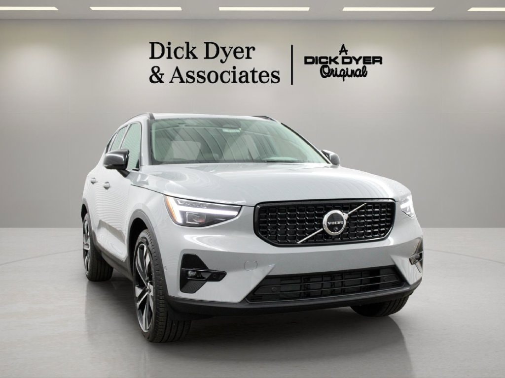 2026 Volvo XC40