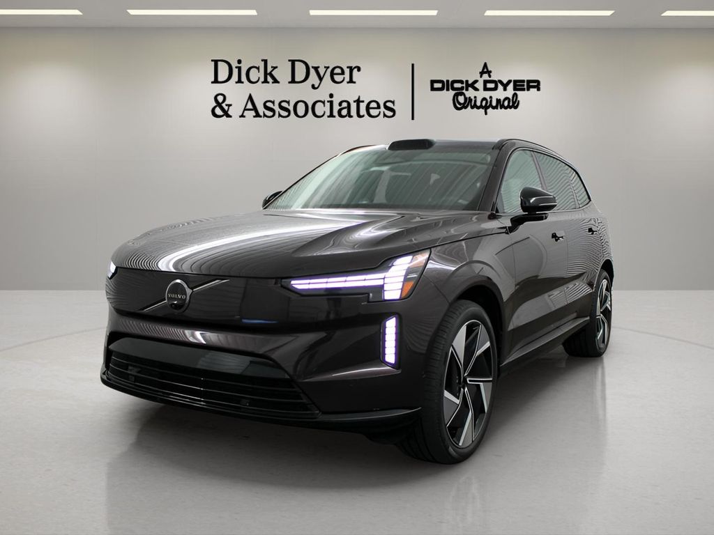 2025 Volvo EX90 Ultra - Photo 6