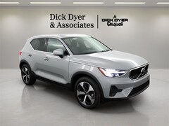 2025 Volvo XC40 B5 Core Bright Theme All-Wheel Drive SUV