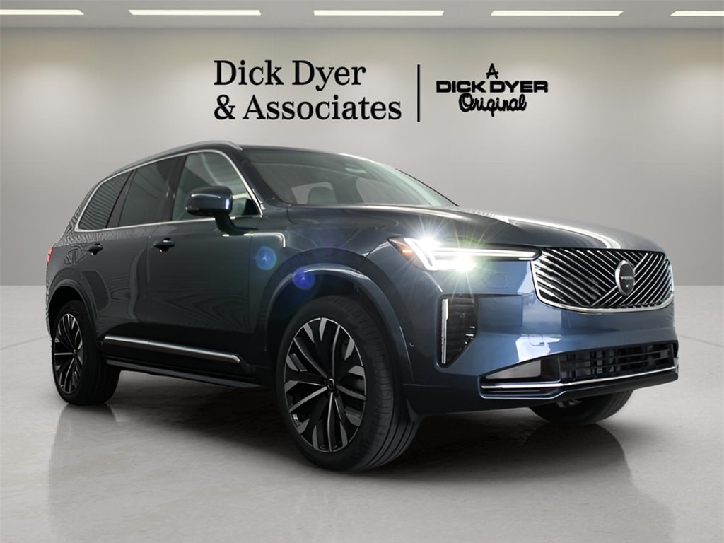 2026 Volvo XC90 Plus's photo