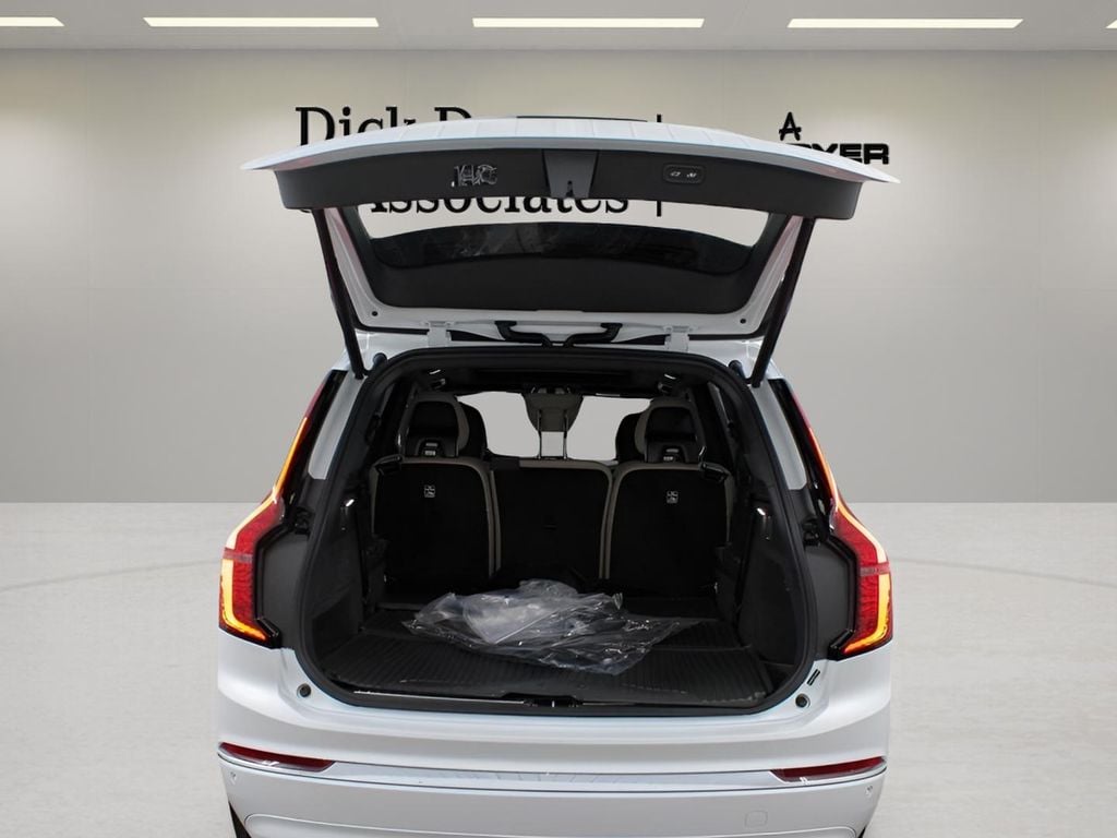2026 Volvo XC90 Ultra - Photo 15