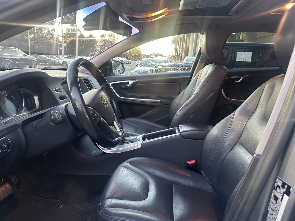 Used 2018 Volvo V60 Cross Country T5 AWD Wagon