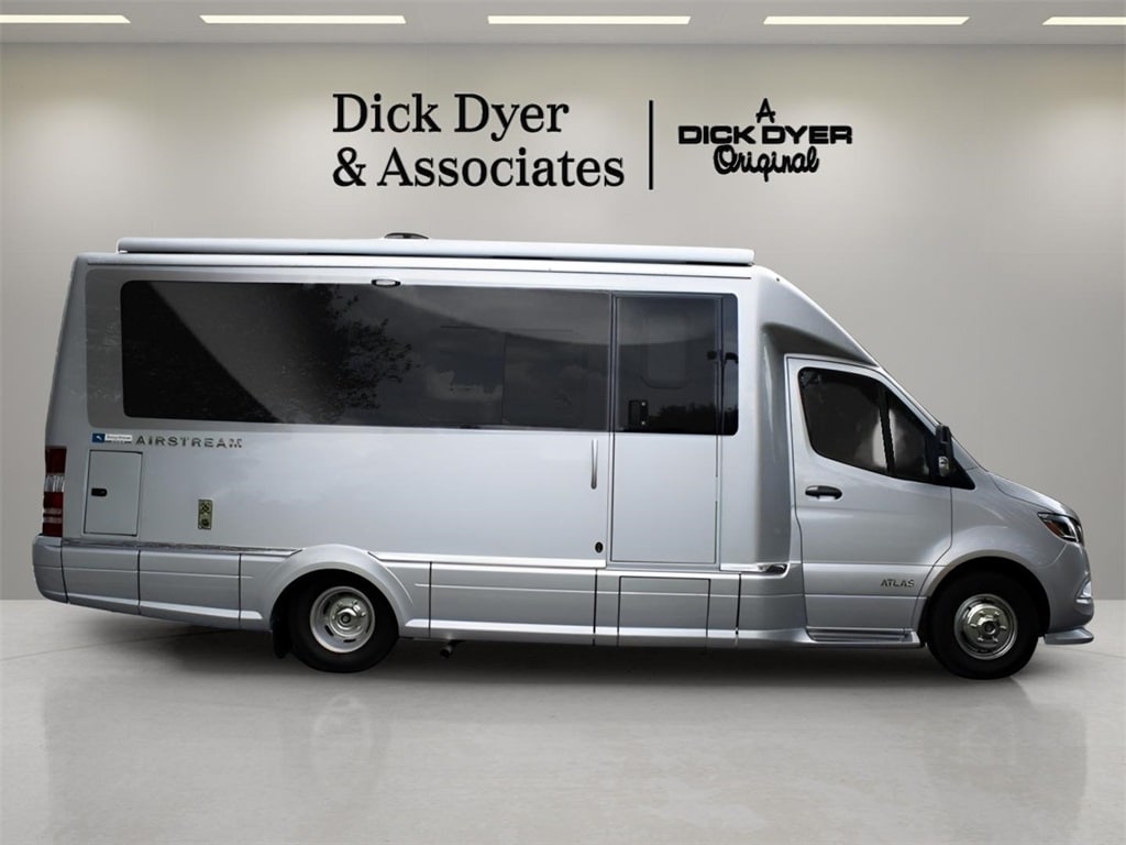 Used 2022 Mercedes-Benz Sprinter 3500XD Chassis Standard Roof V6 Truck