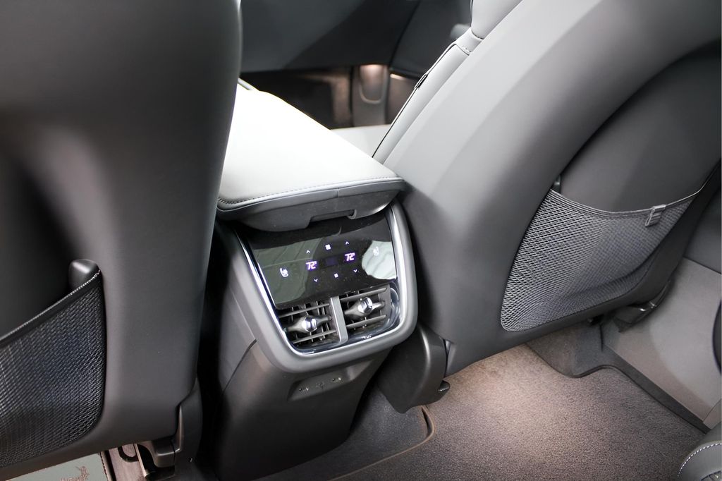 2025 Volvo EX90 Ultra - Photo 20