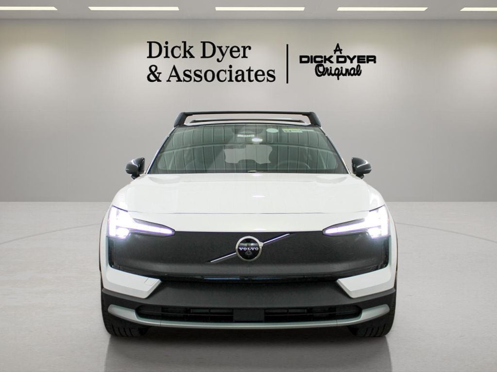 2026 Volvo EX30 Ultra - Photo 8