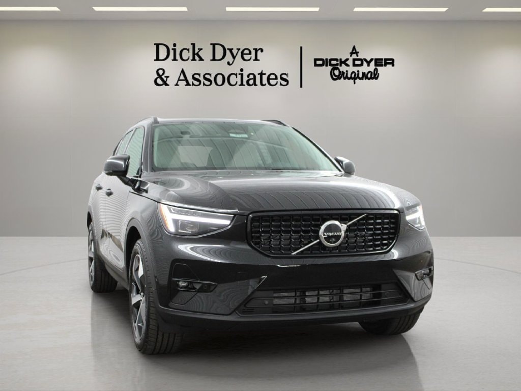 2026 Volvo XC40 Plus