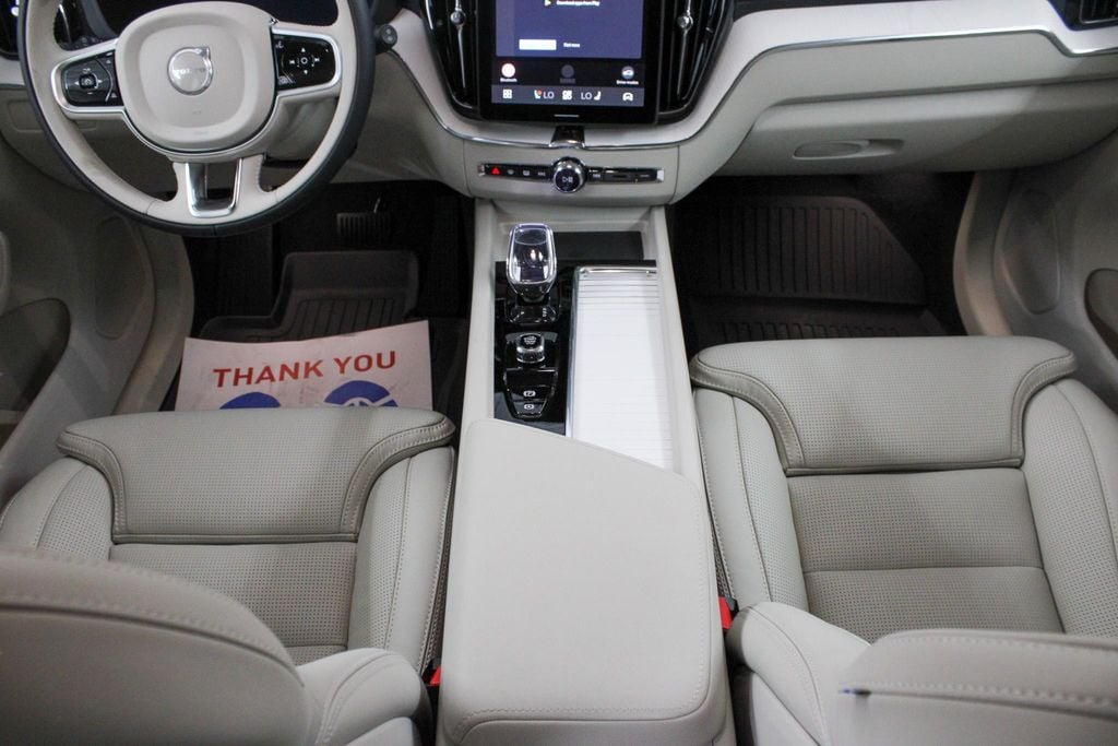 2026 Volvo XC60 Ultra - Photo 14