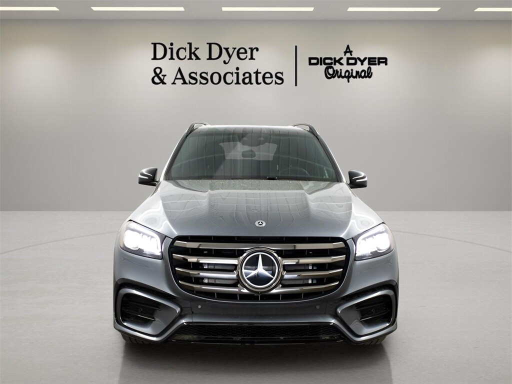 2024 Mercedes Benz GLS 450 4MATIC photo 2