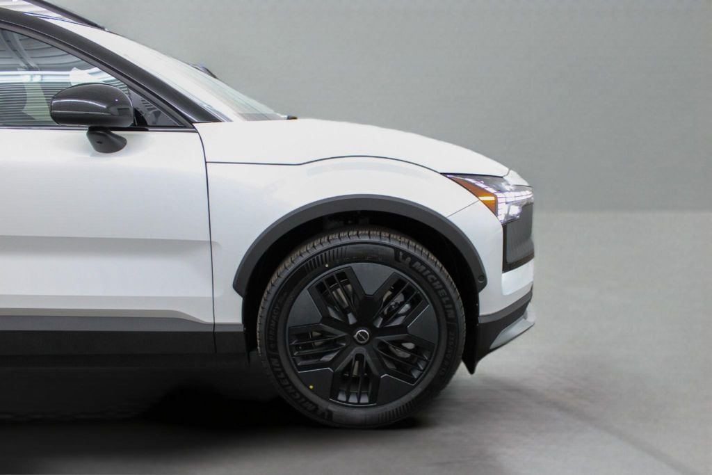 2026 Volvo EX30 Ultra - Photo 32