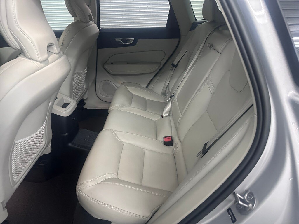 Certified 2023 Volvo XC60 Recharge Plug-In Hybrid Ultimate Bright SUV