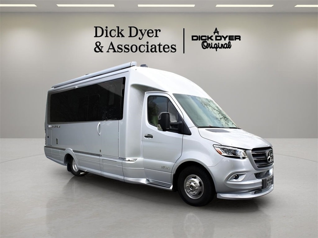 Used 2022 Mercedes-Benz Sprinter 3500XD Chassis Standard Roof V6 Truck