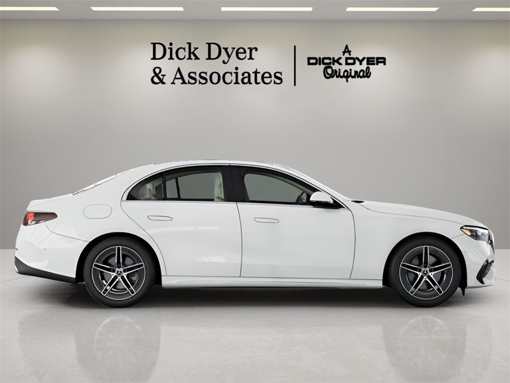 2025 Mercedes Benz E 350 Sedan photo 4