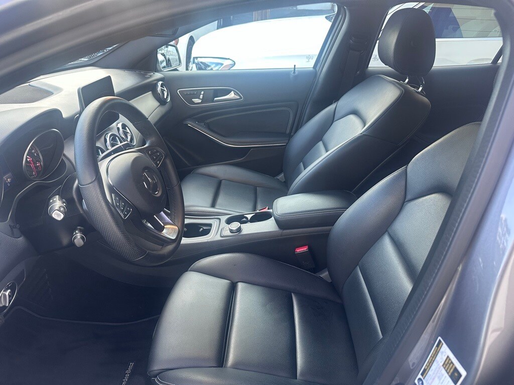 2020 Mercedes Benz GLA 250 4MATIC photo 2