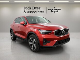 2024 Volvo XC40 B5 Plus Bright SUV