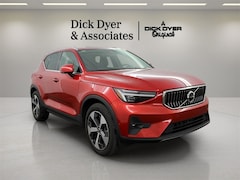2024 Volvo XC40 B5 Plus Bright SUV