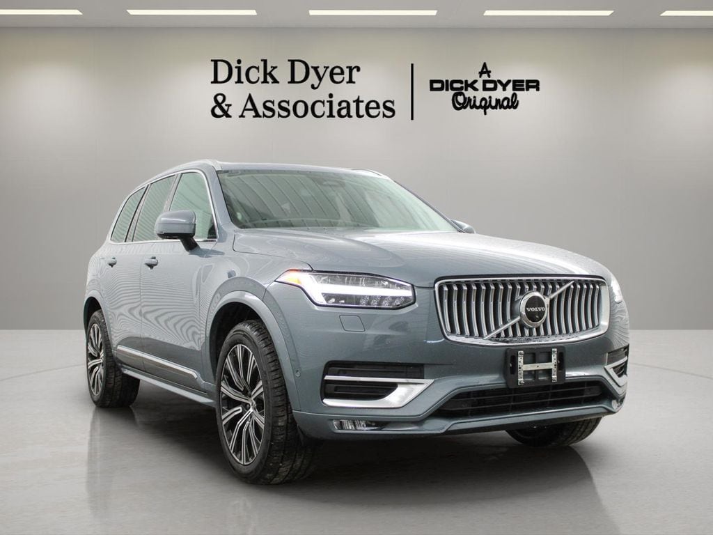 2023 Volvo XC90 SUV 